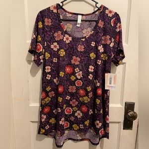 NWT Lularoe classic T